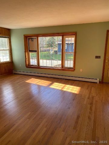 13 Curtis Street, Norwich, CT 06360