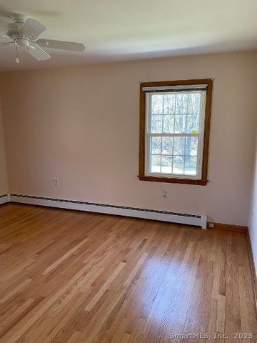 13 Curtis Street, Norwich, CT 06360