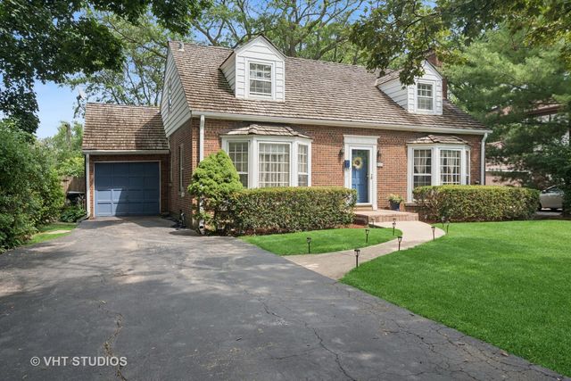 841 Rolling Pass, Glenview, IL 60025
