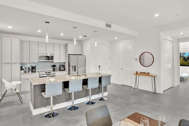 2100 Miami Rd 303, Fort Lauderdale, FL 33316