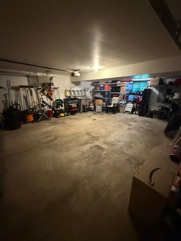 1208 E 154th Street, South Holland, IL 60473