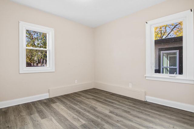 3555 Dupont Avenue N, Minneapolis, MN 55412