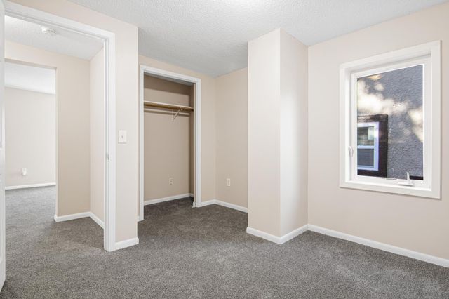 3555 Dupont Avenue N, Minneapolis, MN 55412