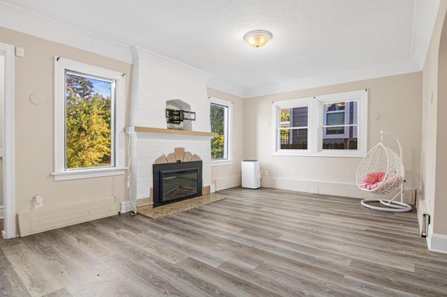 3555 Dupont Avenue N, Minneapolis, MN 55412