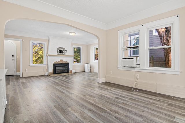 3555 Dupont Avenue N, Minneapolis, MN 55412