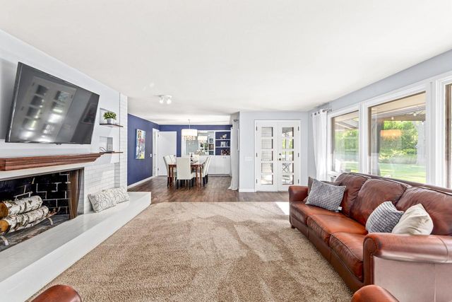 W124S6438 Hawthorne ROAD, Muskego, WI 53150