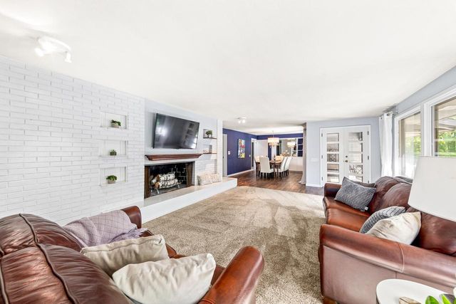 W124S6438 Hawthorne ROAD, Muskego, WI 53150