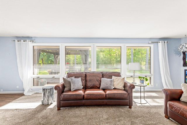 W124S6438 Hawthorne ROAD, Muskego, WI 53150