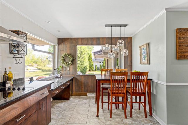 W124S6438 Hawthorne ROAD, Muskego, WI 53150