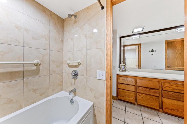 W124S6438 Hawthorne ROAD, Muskego, WI 53150