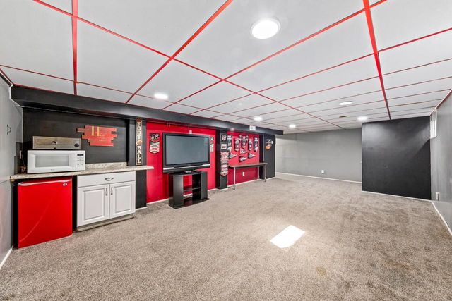 W124S6438 Hawthorne ROAD, Muskego, WI 53150