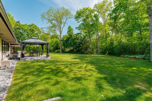 W124S6438 Hawthorne ROAD, Muskego, WI 53150