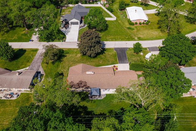 W124S6438 Hawthorne ROAD, Muskego, WI 53150