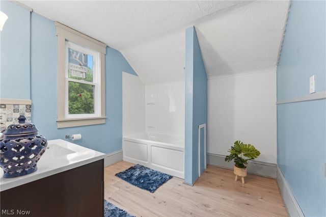 329 Girard Avenue NE, Canton, OH 44704