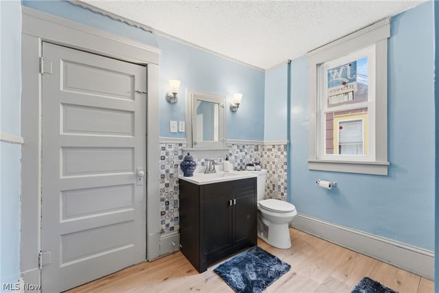 329 Girard Avenue NE, Canton, OH 44704