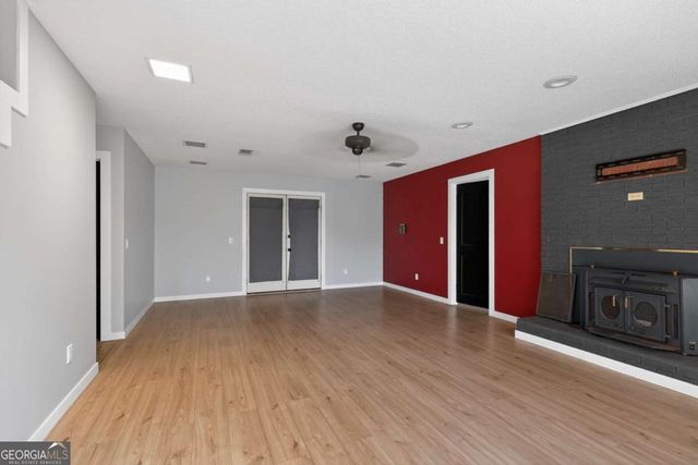 74 N Gill Street, Hazlehurst, GA 31539