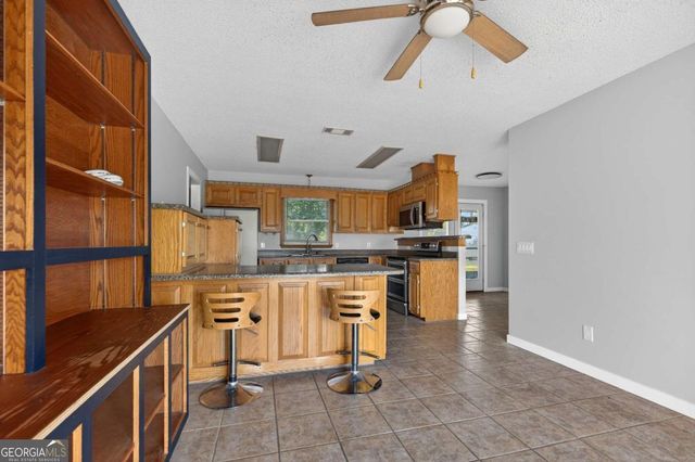 74 N Gill Street, Hazlehurst, GA 31539