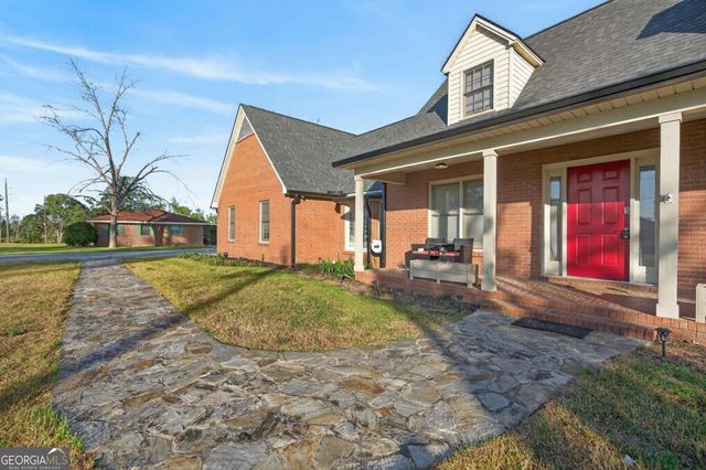 74 N Gill Street, Hazlehurst, GA 31539