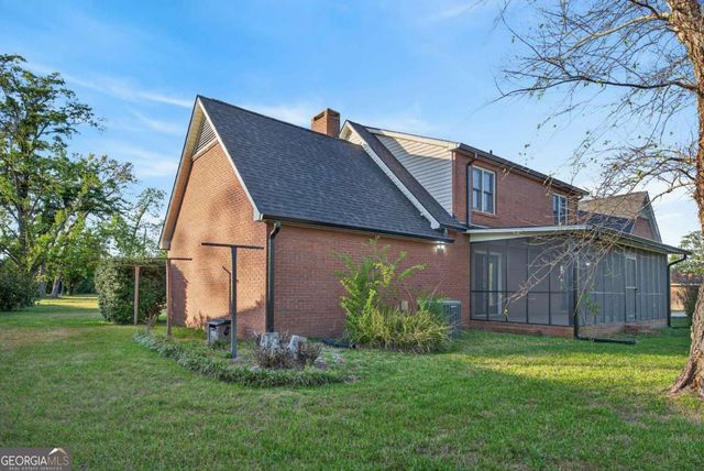 74 N Gill Street, Hazlehurst, GA 31539