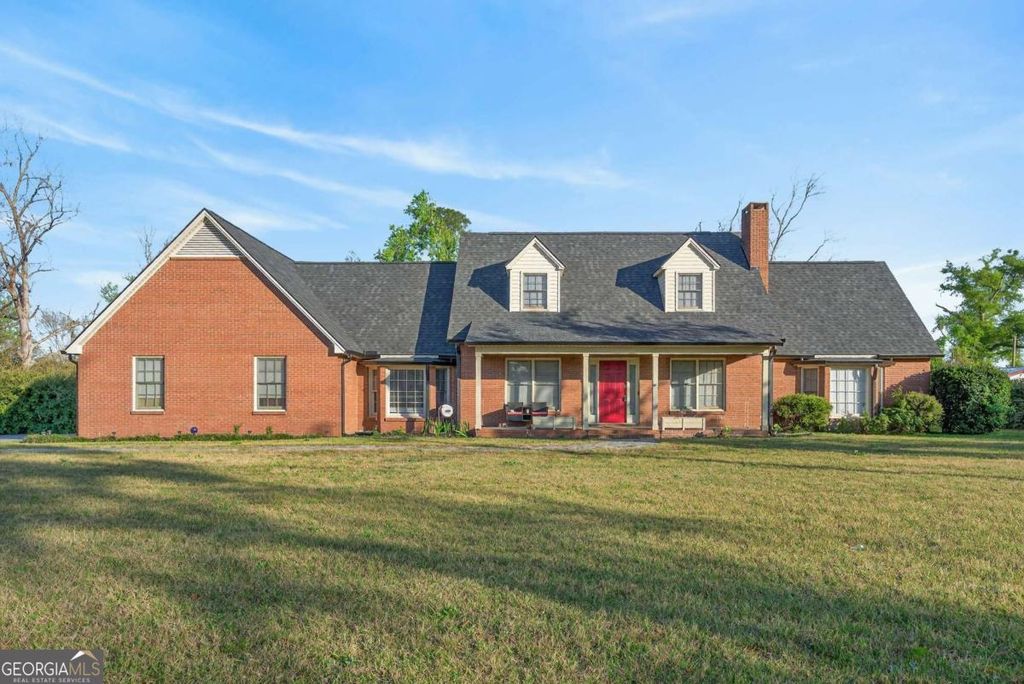 74 N Gill Street, Hazlehurst, GA 31539