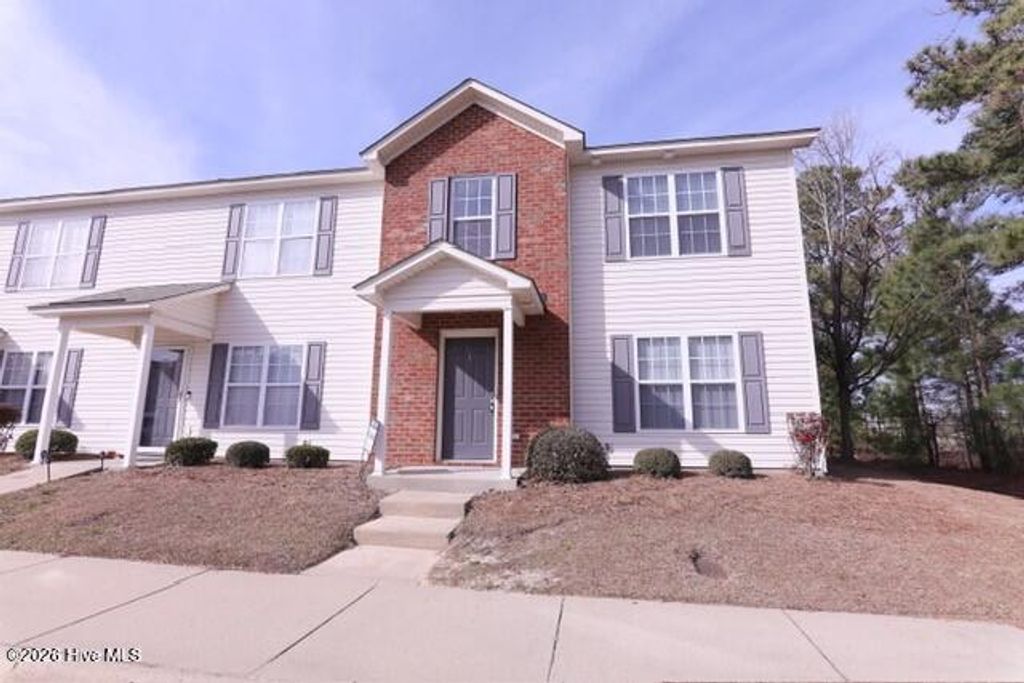 4225 Dudleys Grant Drive J, Winterville, NC 28590