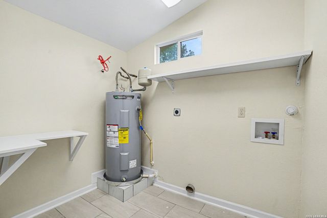 205 BALCONES HEIGHTS RD, Balcones Heights, TX 78201