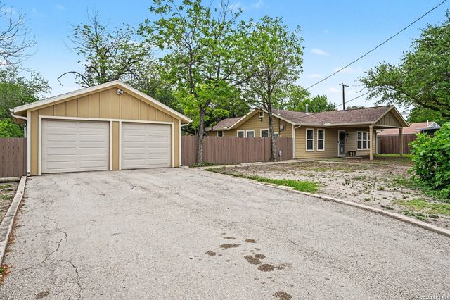 205 BALCONES HEIGHTS RD, Balcones Heights, TX 78201