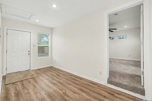 205 BALCONES HEIGHTS RD, Balcones Heights, TX 78201