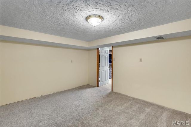 2948 Erb Road, St Louis, MO 63129