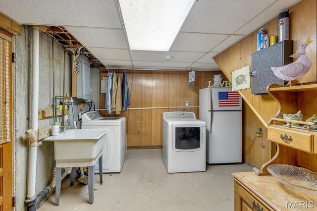 2948 Erb Road, St Louis, MO 63129