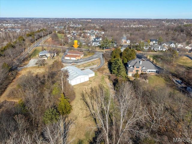 2948 Erb Road, St Louis, MO 63129