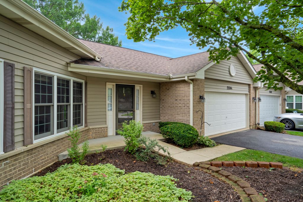 21364 Silktree Circle 21364, Plainfield, IL 60544 — photo 2