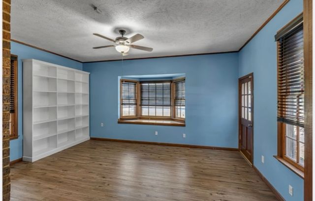 121 Old Jackson Hwy, Leoma, TN 38468