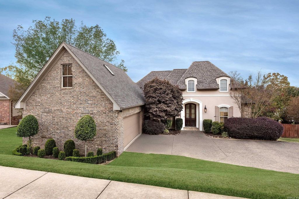 12 Cobblestone Way, Little Rock, AR 72223