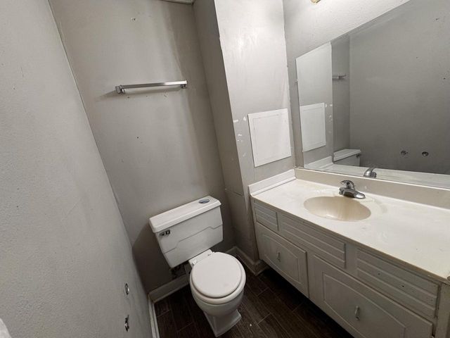 6266 W Port AVENUE, Milwaukee, WI 53223