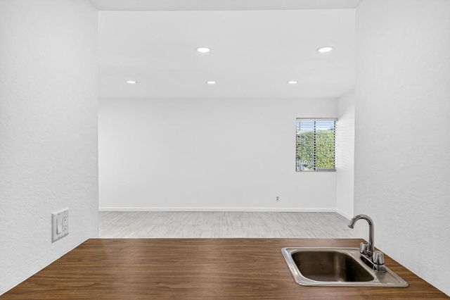 1878 E Chia Road, Palm Springs, CA 92262