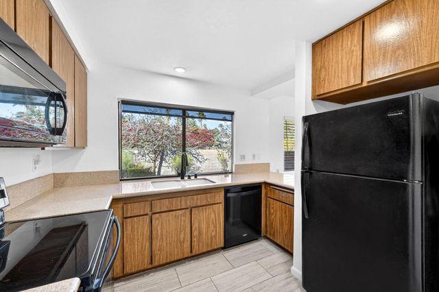 1878 E Chia Road, Palm Springs, CA 92262