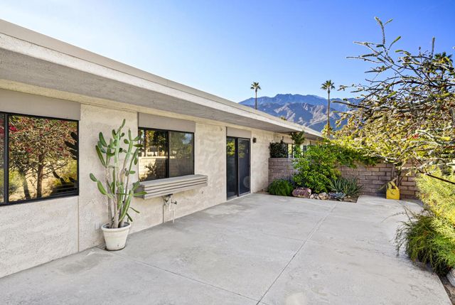 1878 E Chia Road, Palm Springs, CA 92262