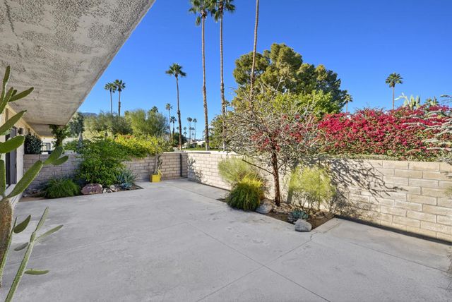 1878 E Chia Road, Palm Springs, CA 92262