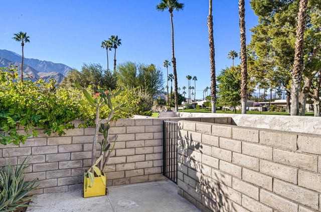 1878 E Chia Road, Palm Springs, CA 92262