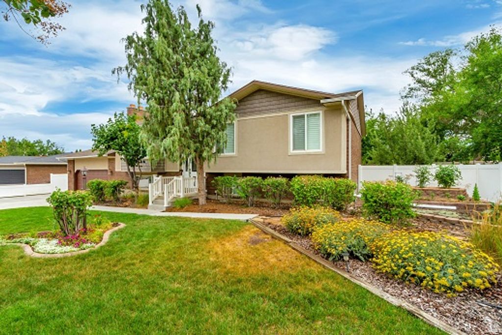 1737 E SUNRISE MEADOW DR, Sandy, UT 84093 — photo 3