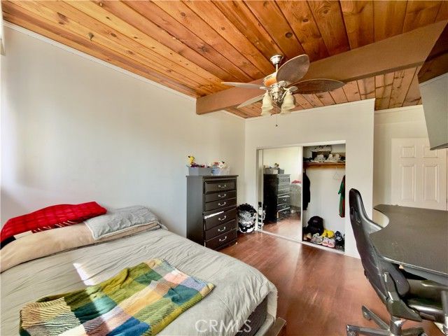 12801 Gladstone Avenue, Sylmar (los Angeles), CA 91342