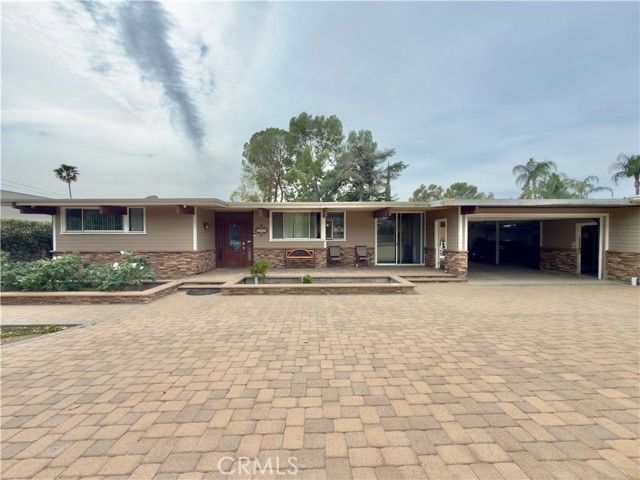 12801 Gladstone Avenue, Sylmar (los Angeles), CA 91342