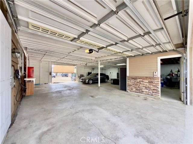 12801 Gladstone Avenue, Sylmar (los Angeles), CA 91342