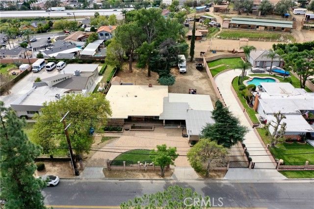 12801 Gladstone Avenue, Sylmar (los Angeles), CA 91342