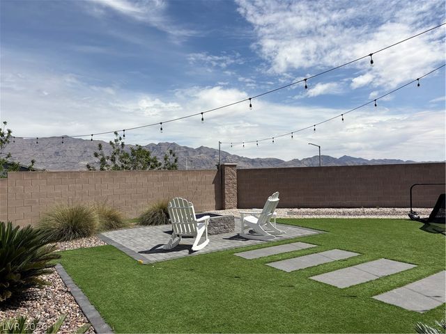 4304 Solitude Falls Avenue, North Las Vegas, NV 89084