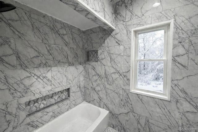 19424 Orleans Street, Highland Park, MI 48203