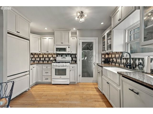 2612 Se 51ST Ave, Portland, OR 97206