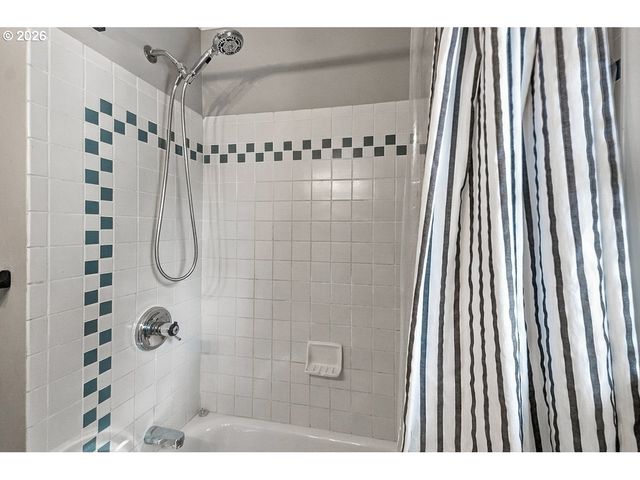 2612 Se 51ST Ave, Portland, OR 97206