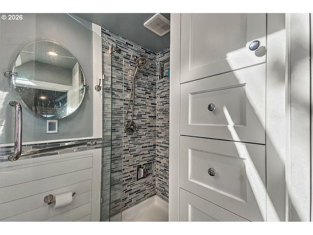 2612 Se 51ST Ave, Portland, OR 97206